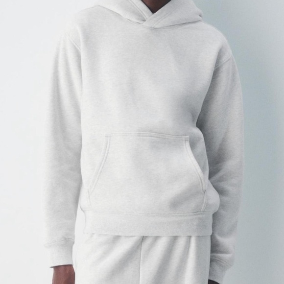 Aritzia Tops - Aritzia cozy fleece boyfriend oversized hoodie white S